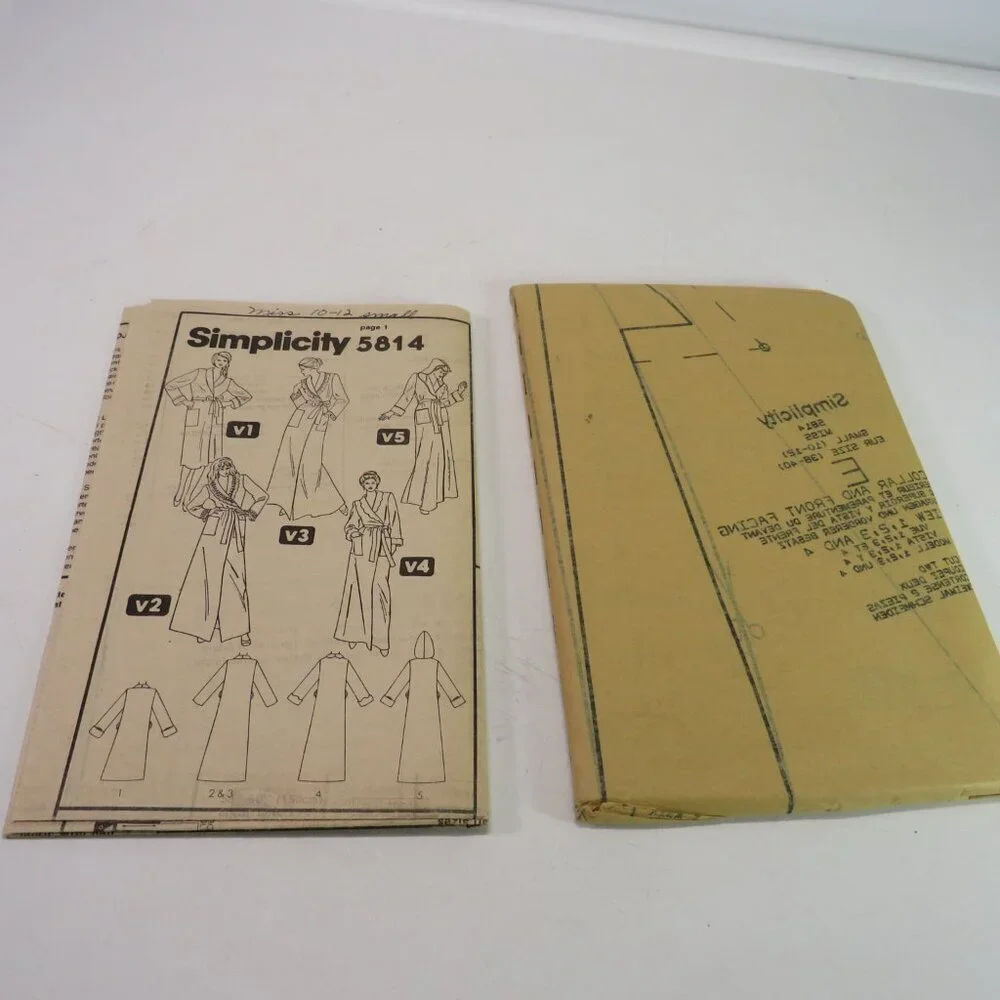 simplicity 5814 sewing pattern robe (Hood optional) no envelope UNCUT